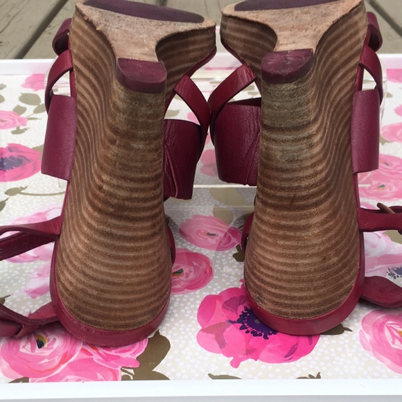 Cole Haan Wedge Raspberry fuchsia red US 8 - Picture 13 of 13